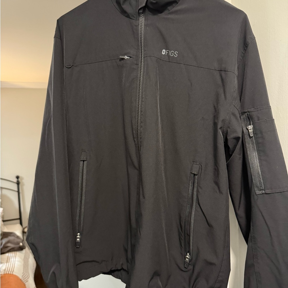 FIGS Men's Black Jacket